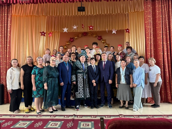 «Еліне, халқына сүйіспеншілікпен»