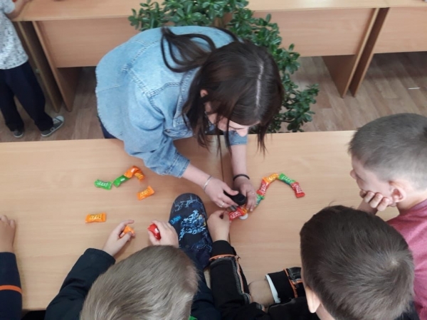 В Сладком царстве, Конфетном государстве