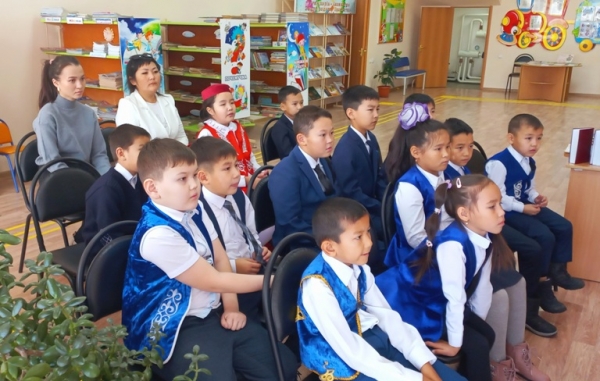 Әлияны әлемге паш еткен Роза Рымбаева.